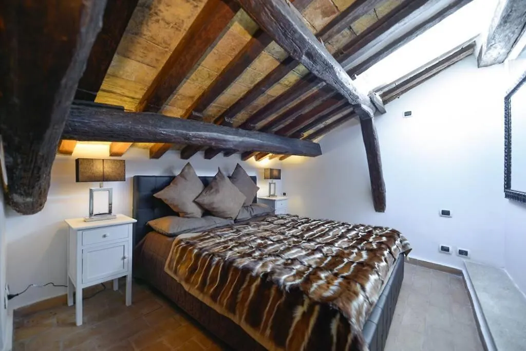 Ibernesi - Charming Apartment At The Roman Forums