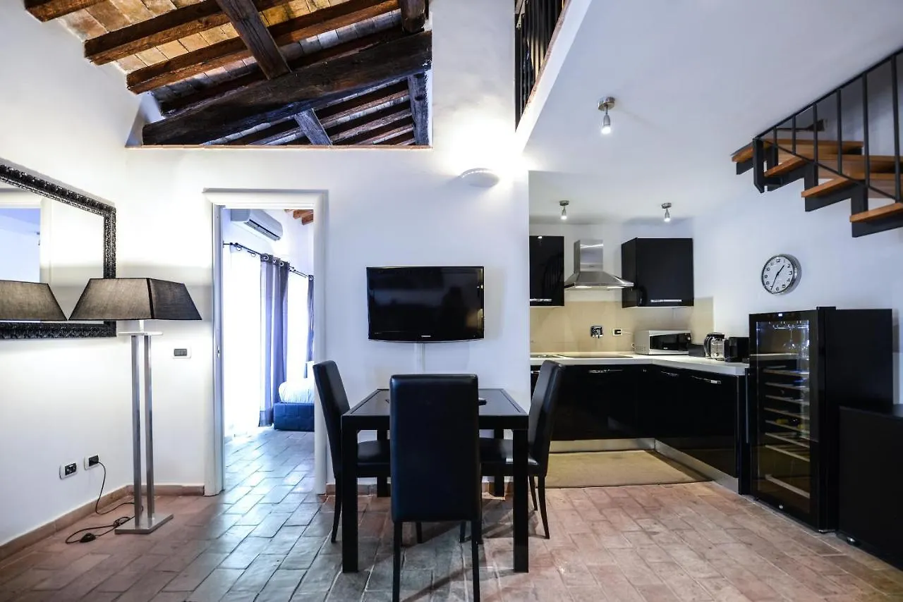 Ibernesi - Charming Apartment At The Roman Forums Olaszország