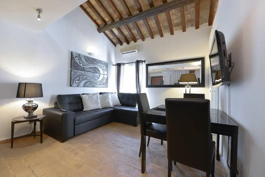 Ibernesi - Charming Apartment At The Roman Forums 0*, Rom