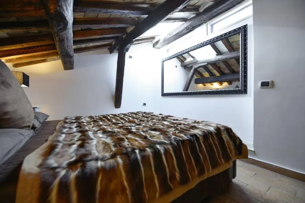 Ibernesi - Charming Apartment At The Roman Forums