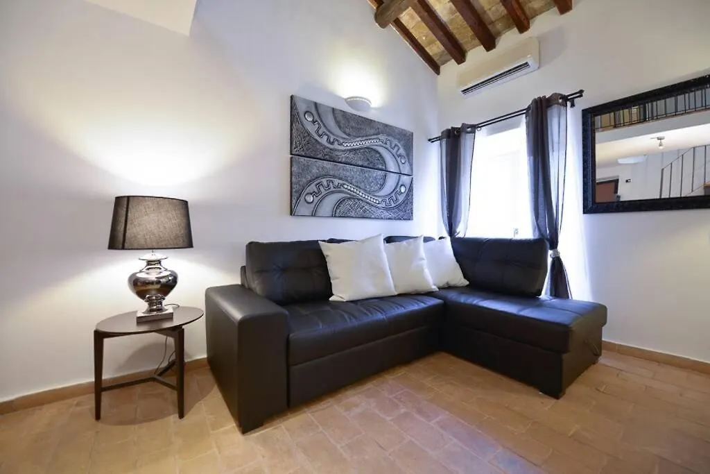 Ibernesi - Charming Apartment At The Roman Forums Italien